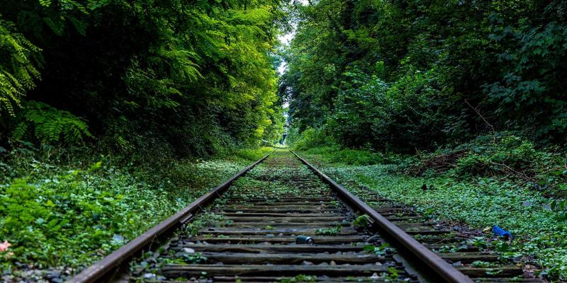 Coppertone33防晒喷雾：海滩度假的智慧护肤之选