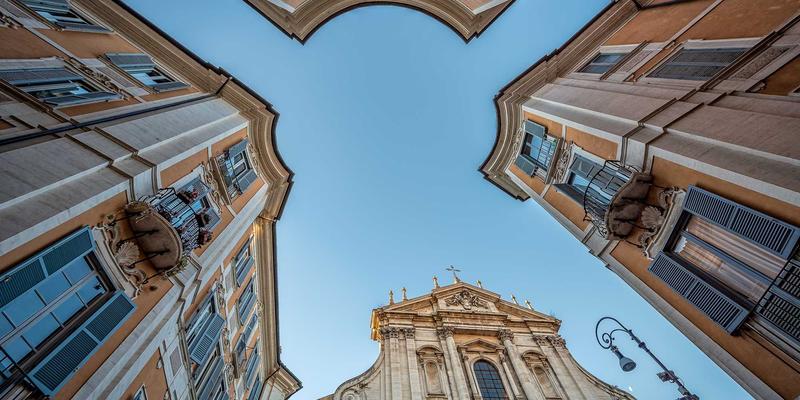 Coppertone防晒乳：征服高海拔与雪地极端环境的护肤专家